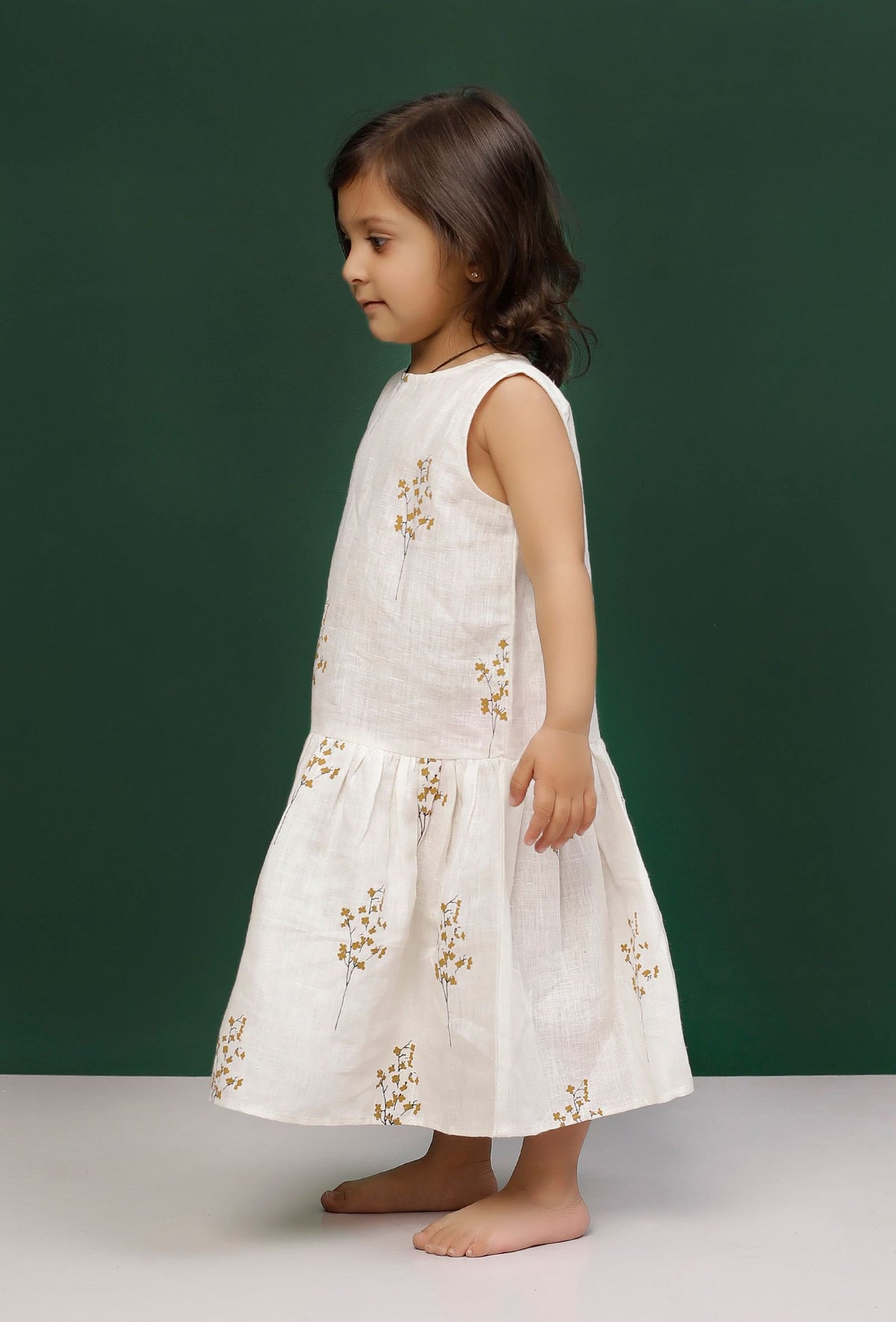 White Cotton Slub Block Printed Gathered Dress サイズ 3〜4歳