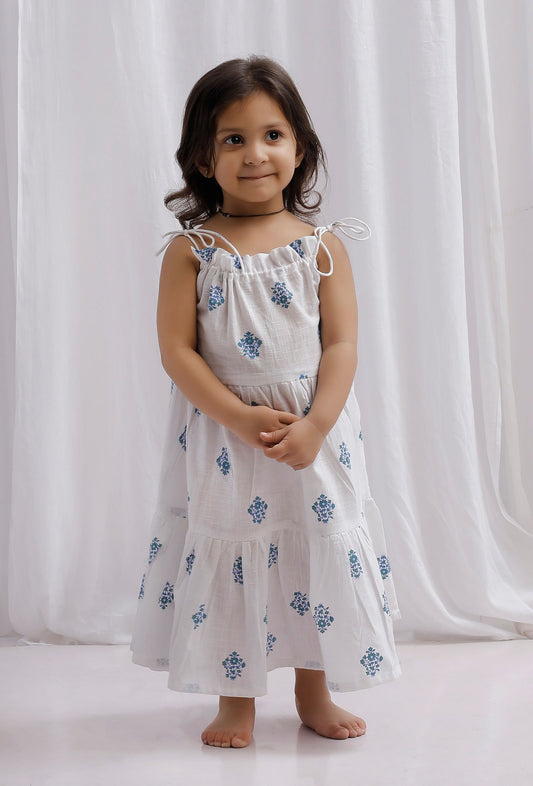 Blue Tie-up Block Printed Cotton Tier Flare Dress サイズ 2〜3歳