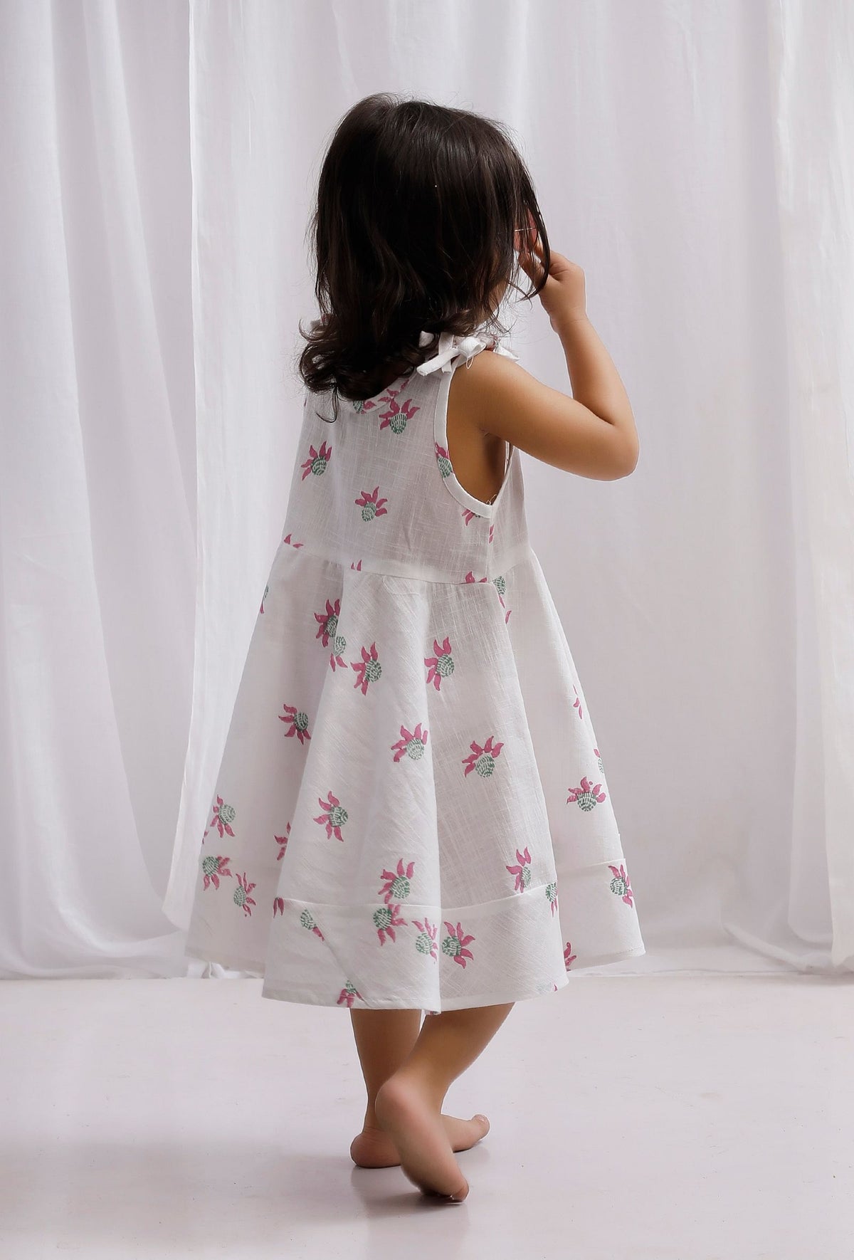 Pink and Green Block Printed Cotton Tie-up Flared Dress サイズ 4〜5歳
