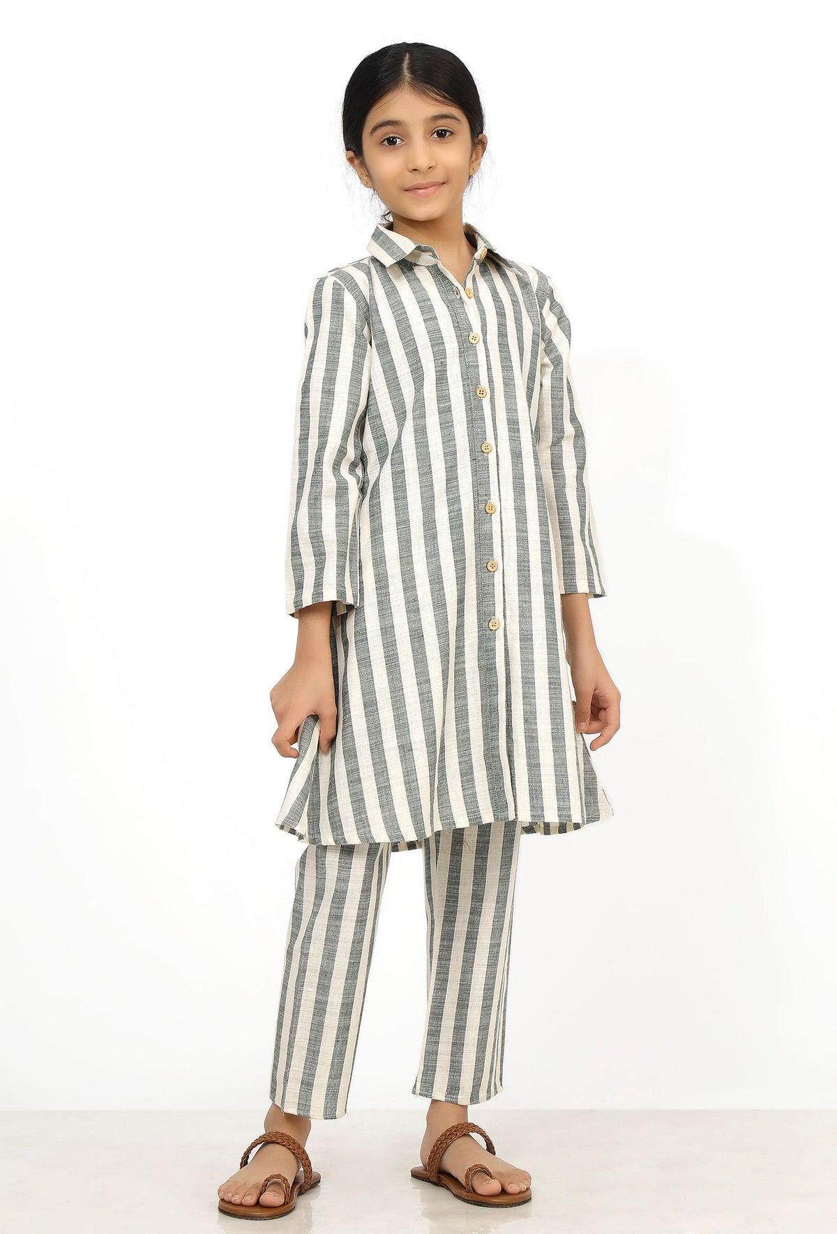 Set of 2: Irish Grey and White Stripes Cotton Belted Kurti with Pants サイズ 12〜13歳