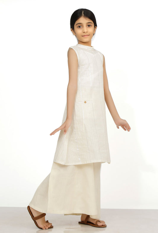 Set of 2: Snow White Cotton Anarkali Kurti with Flared Pants サイズ 6〜7歳