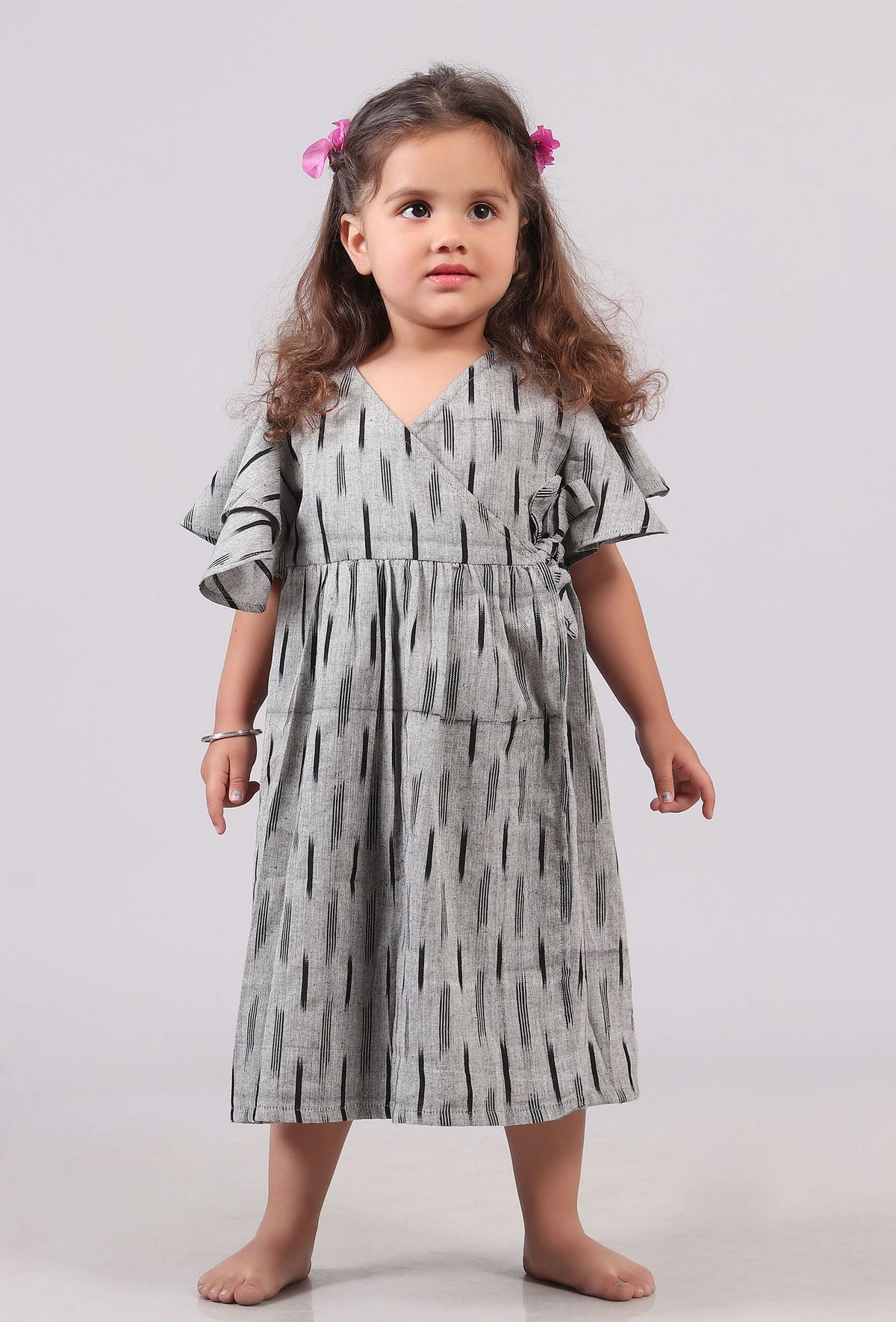 Grey and Black Ikat Wrap Flared Dress サイズ 3〜4歳