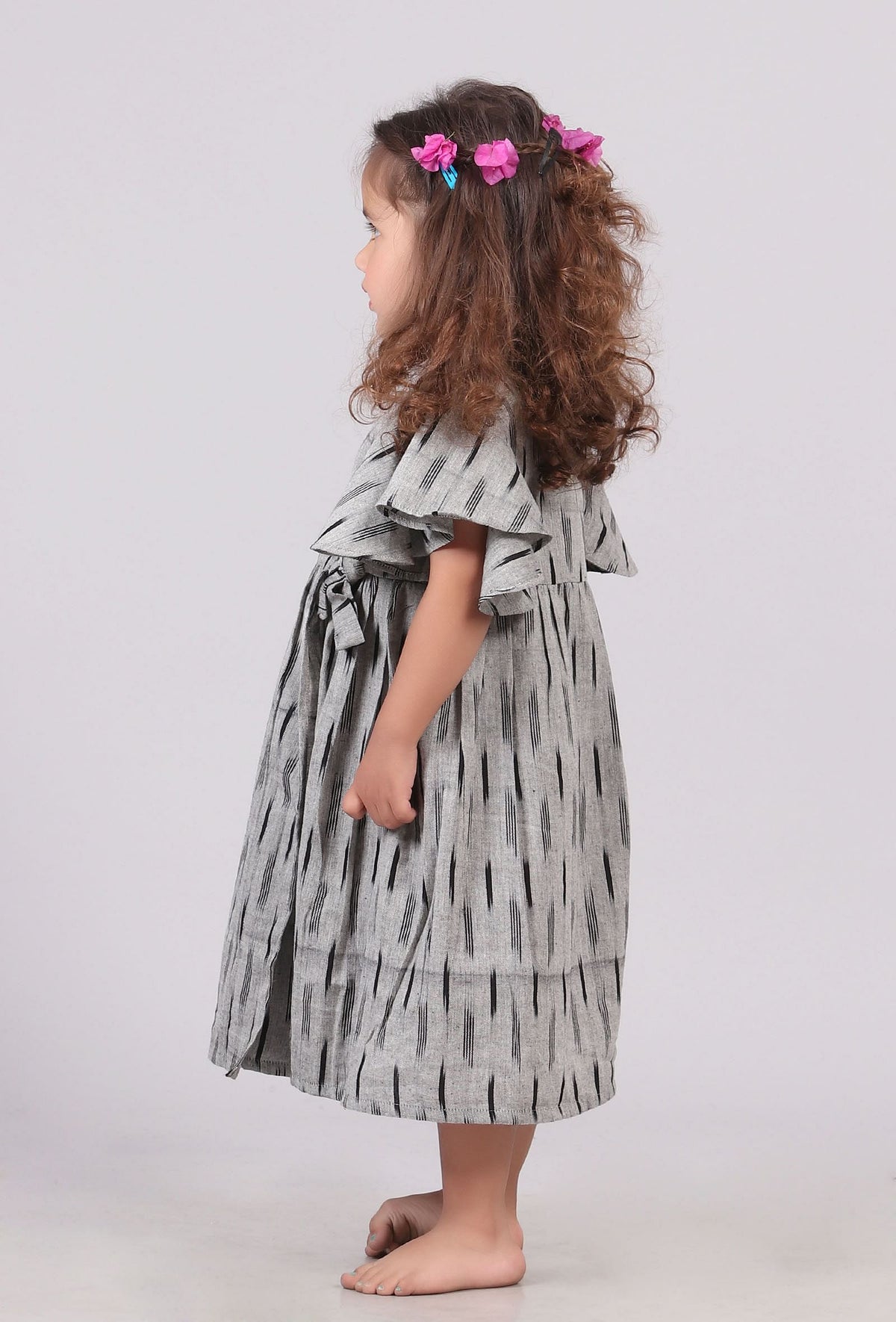 Grey and Black Ikat Wrap Flared Dress サイズ 8〜9歳