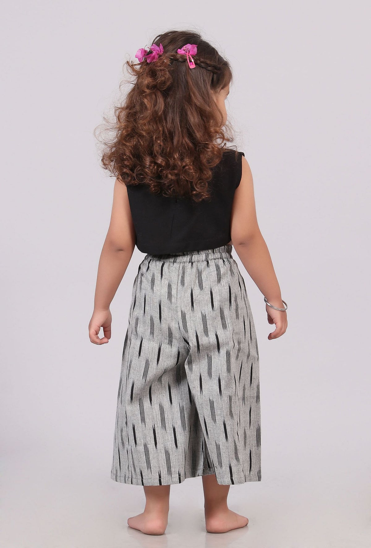 Set of 2: Black Cotton Crop Top with Pants サイズ 2〜3歳
