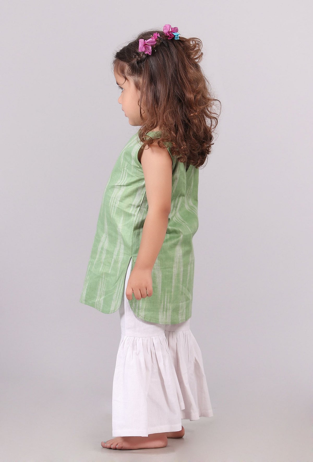 Set of 2: Green Ikat Straight Kurta with Sharara Pants サイズ 5〜6歳