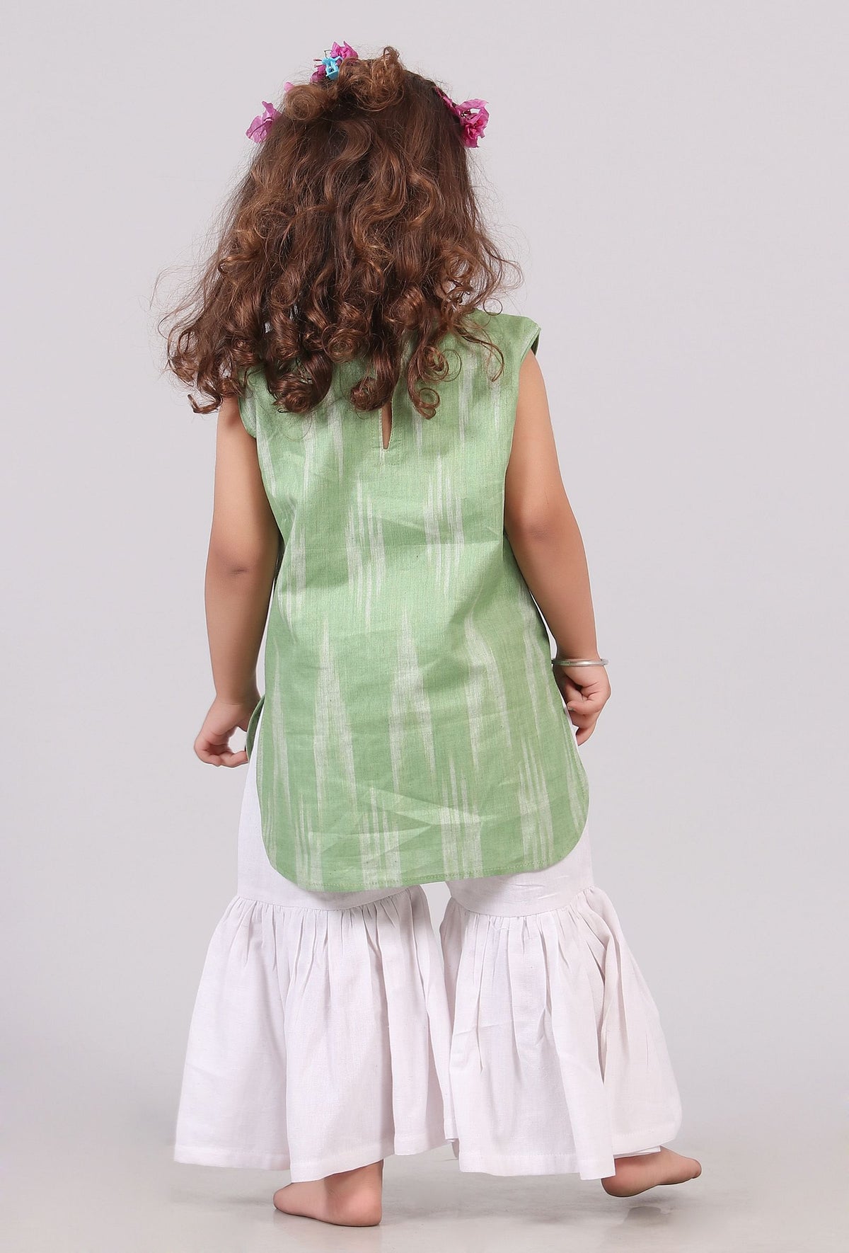 Set of 2: Green Ikat Straight Kurta with Sharara Pants サイズ 5〜6歳