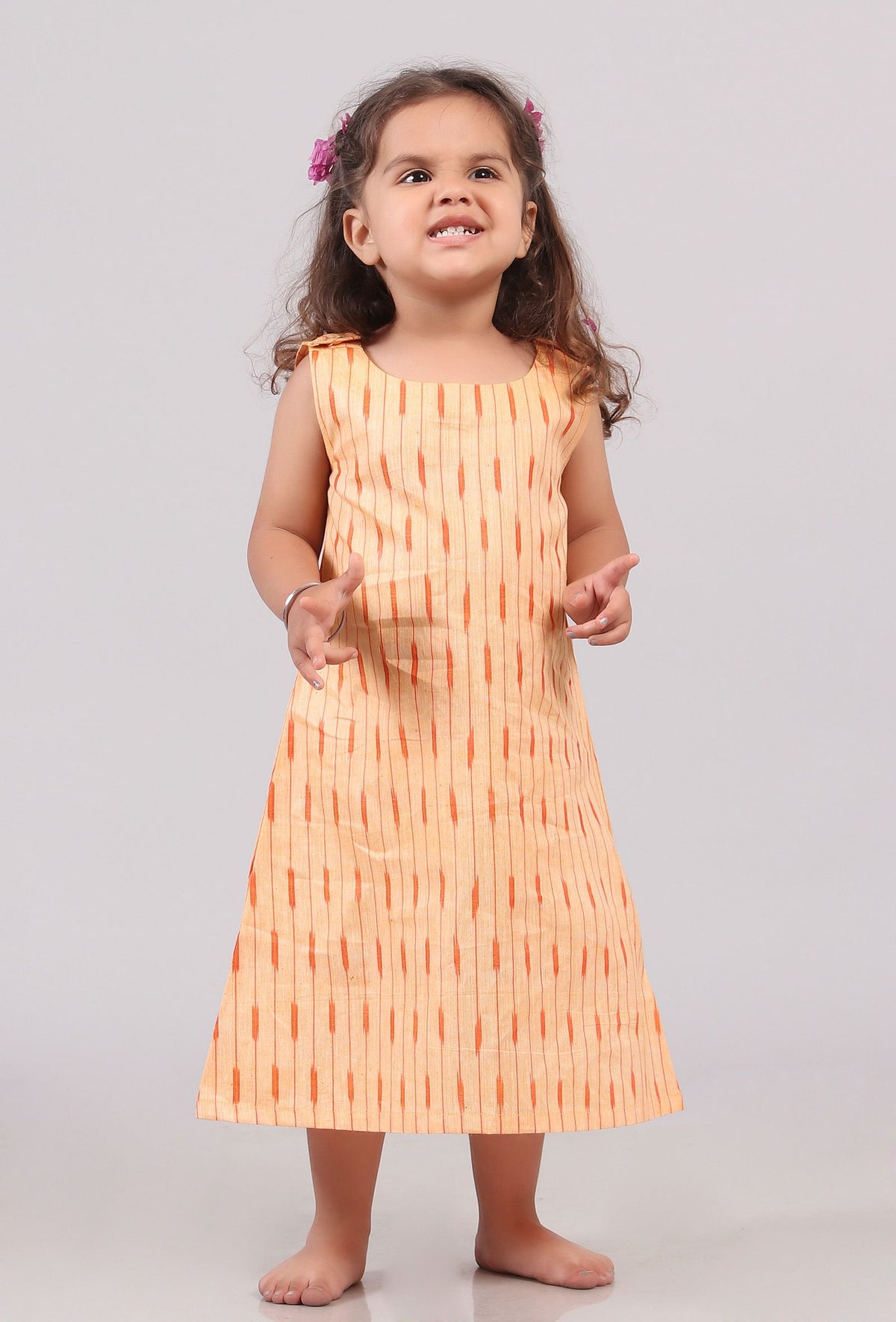 Orange Ikat Shoulder Flared Dress サイズ 4〜5歳