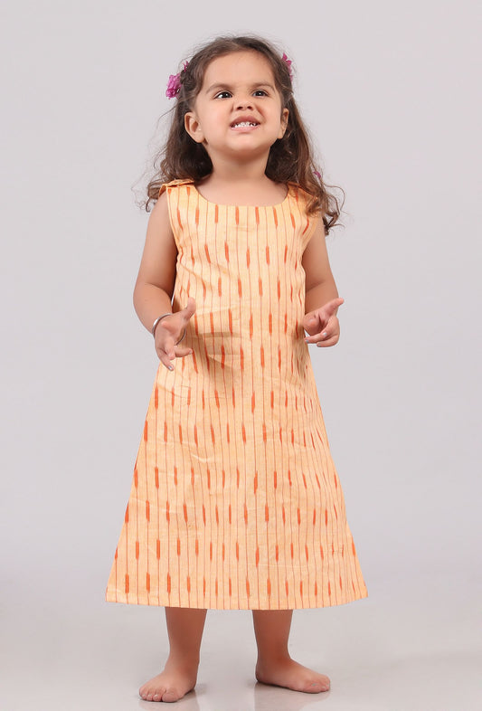Orange Ikat Shoulder Flared Dress サイズ 4〜5歳