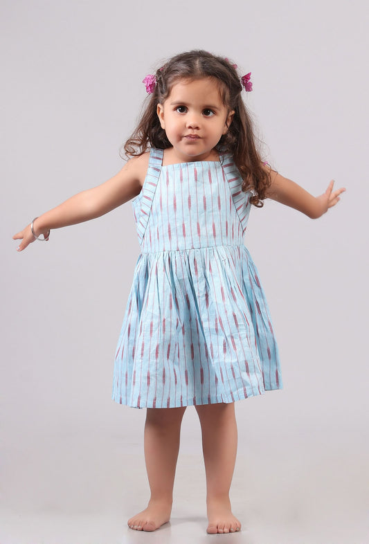 Sky Blue Ikat Sleeveless Flared Dress サイズ 3〜4歳