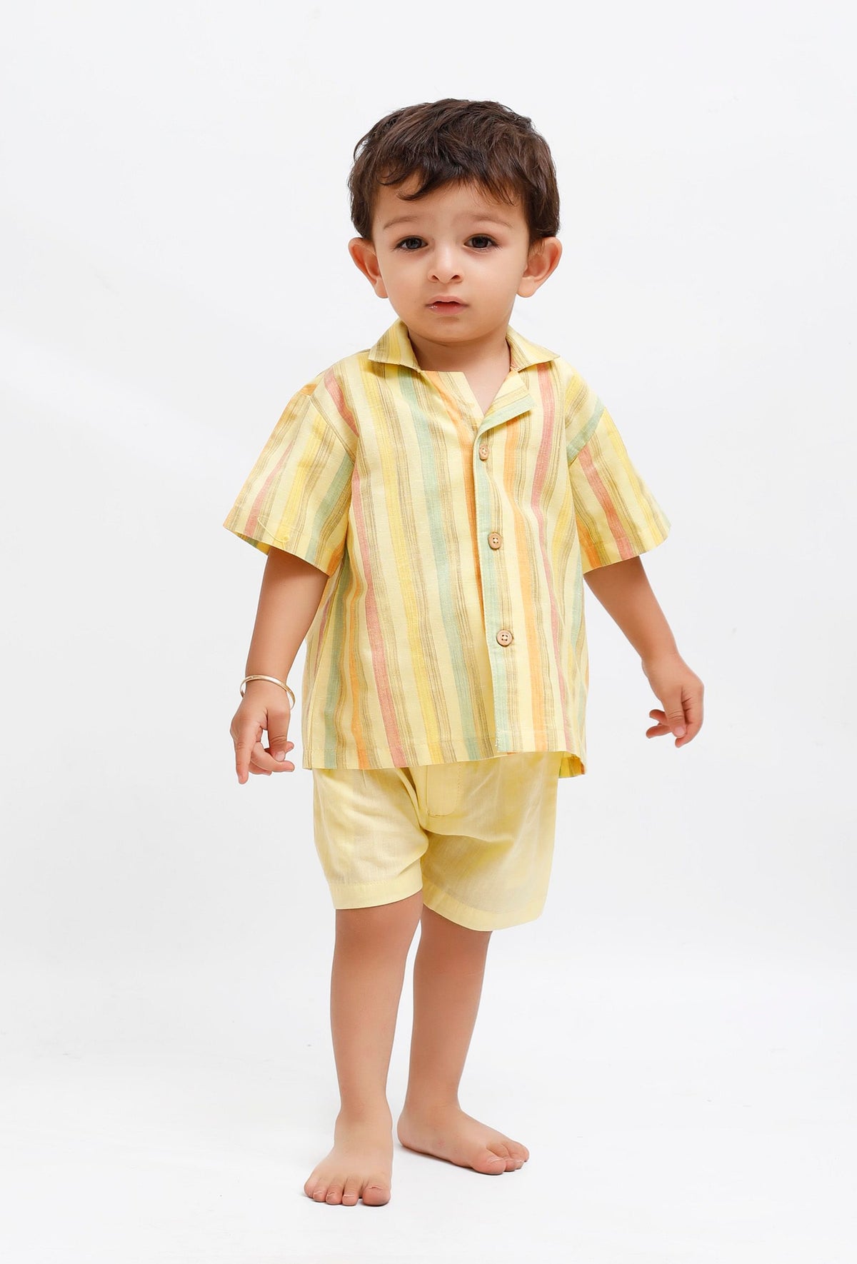 Set of 2: Yellow Striped Shirt and Yellow Shorts サイズ 8〜9歳