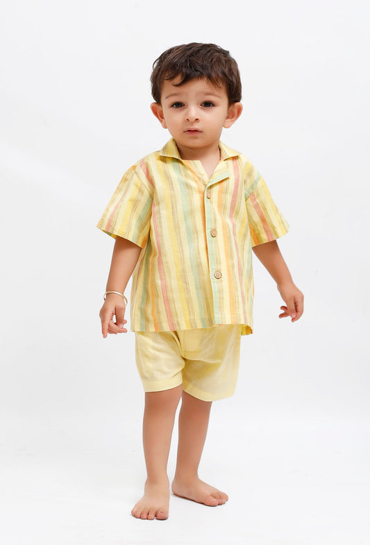 Set of 2: Yellow Striped Shirt and Yellow Shorts サイズ 8〜9歳