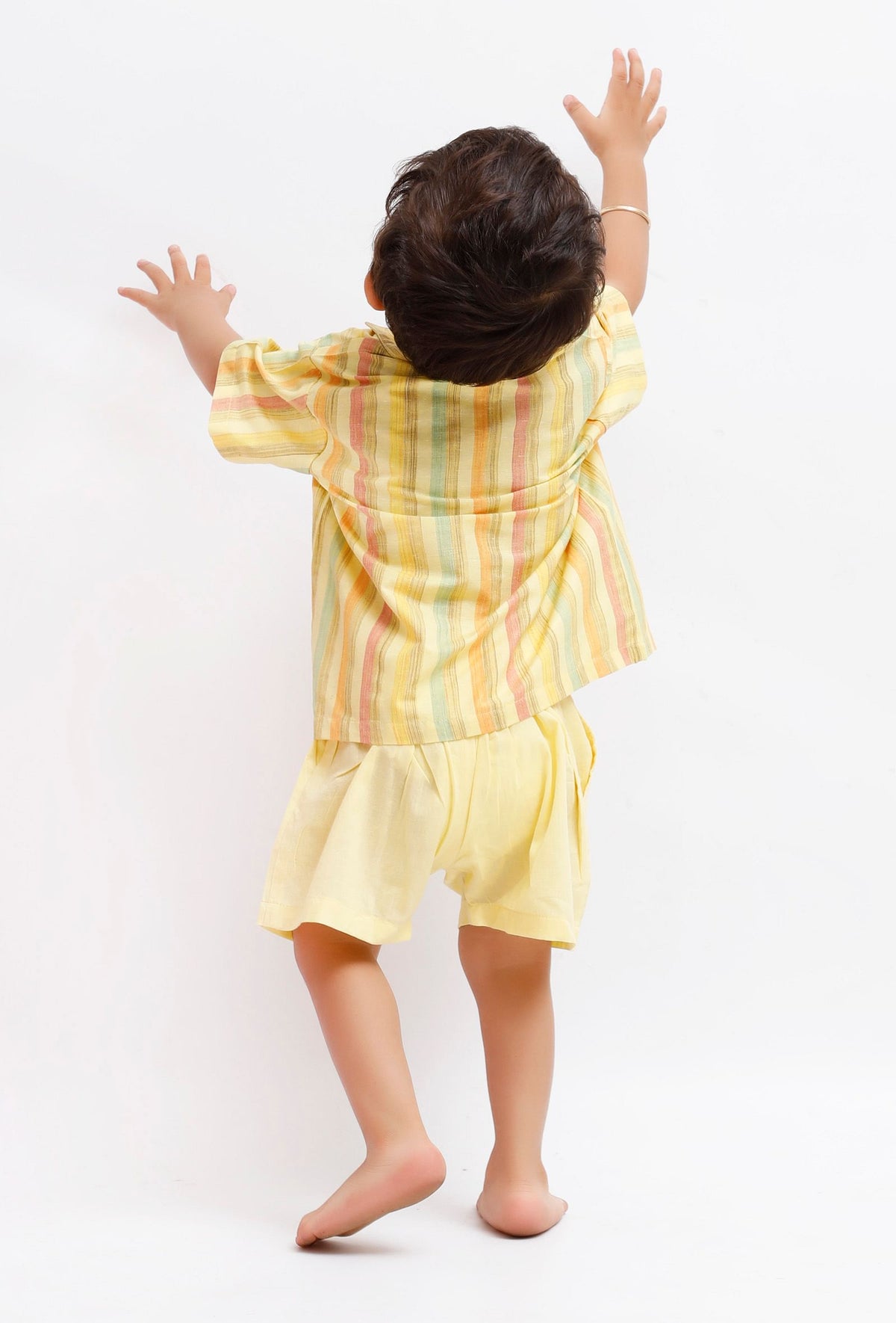 Set of 2: Yellow Striped Shirt and Yellow Shorts サイズ 9〜10歳