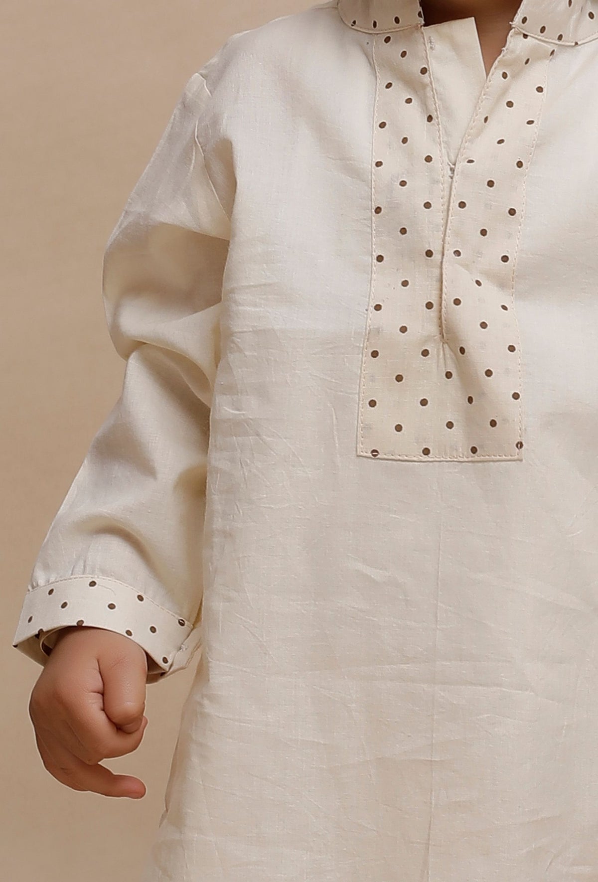 Set of 2: Beige Dots with Floral Printed Shirt and Beige Dots with Floral Printed Capri サイズ 3〜6か月