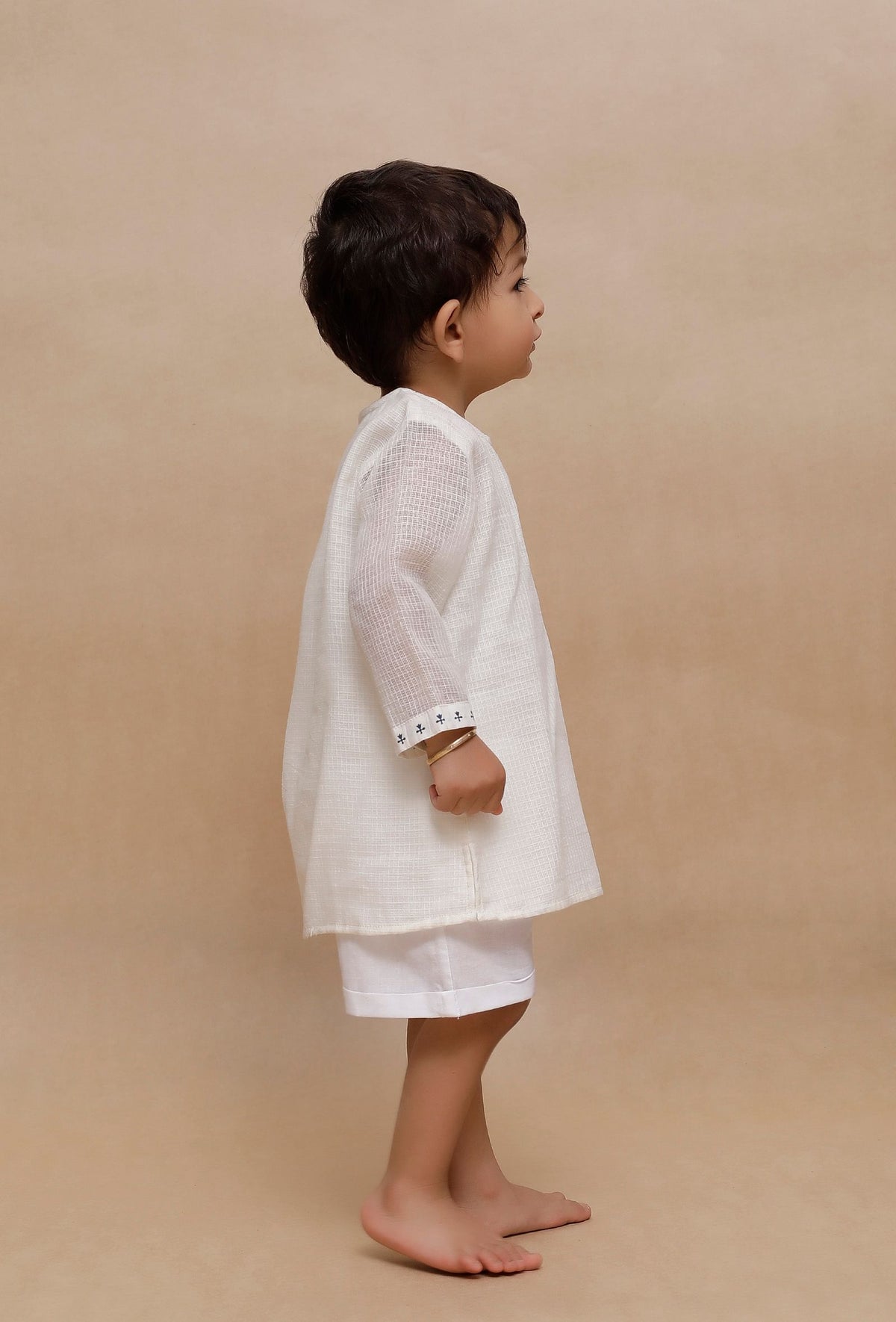 Set of 2: White Kota Shirt and White Short サイズ 6〜7歳