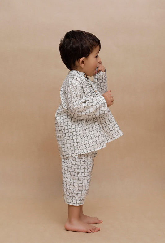 Set of 2: Off-White Check Printed Shirt with Off-White Check Printed Capri サイズ 4〜5歳
