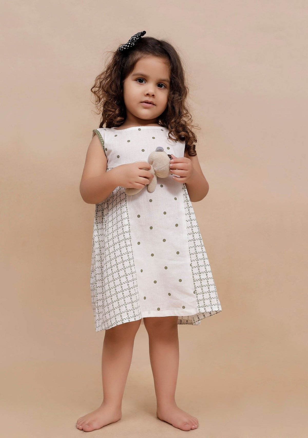 Off-White Check with Polka Dot Printed Dress サイズ 5〜6歳