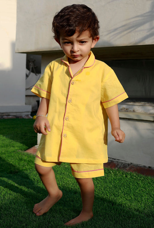 Set of 2: Sunshine Yellow Cotton Shirt and Yellow Short サイズ 9〜12か月