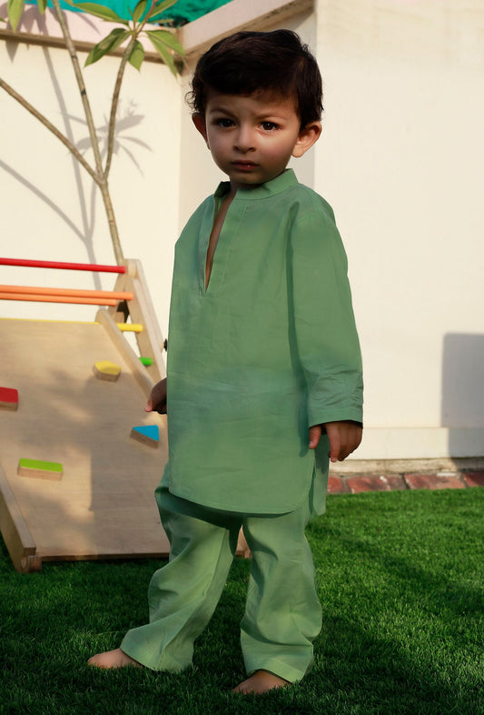 Set of 2: Leafy Green Cotton Kurta and Green Pyjama サイズ 9〜12か月
