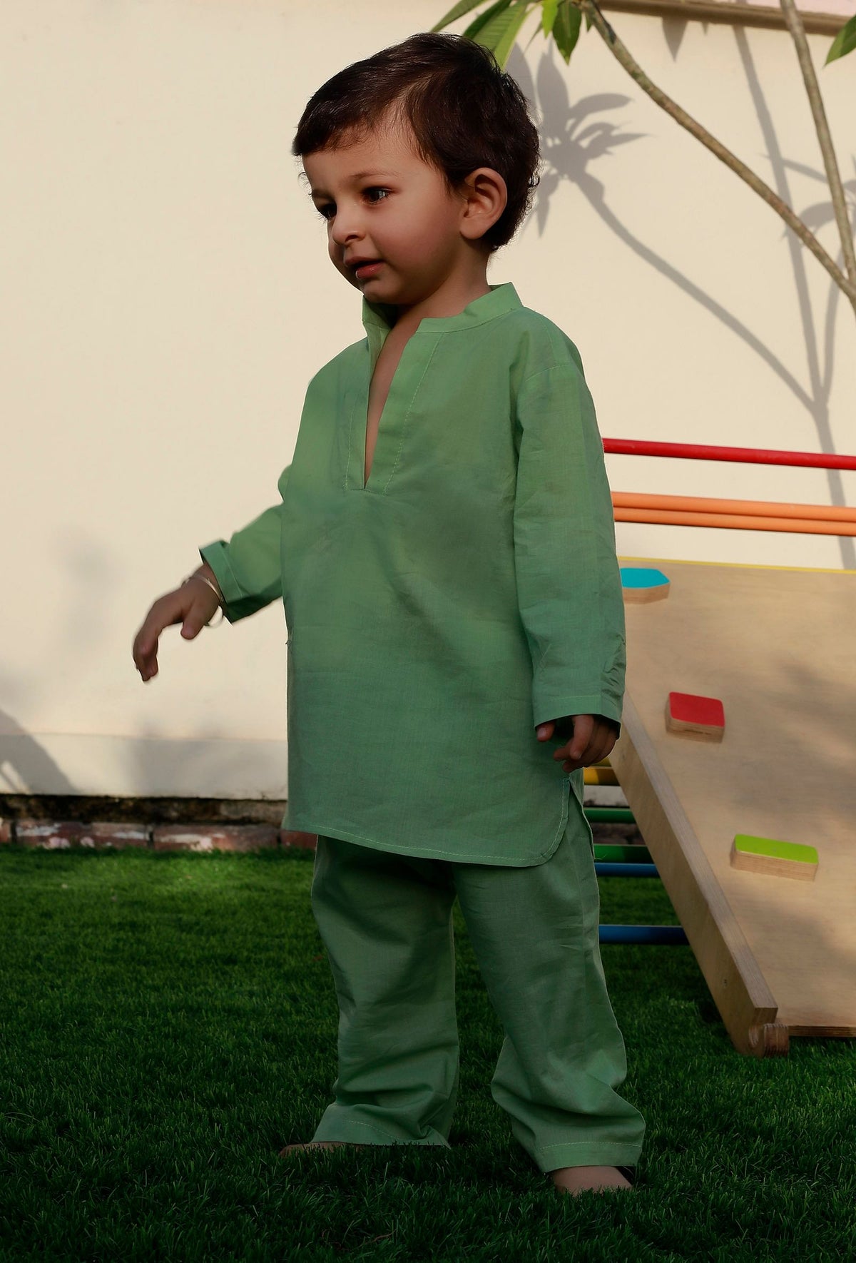 Set of 2: Leafy Green Cotton Kurta and Green Pyjama サイズ 9〜12か月
