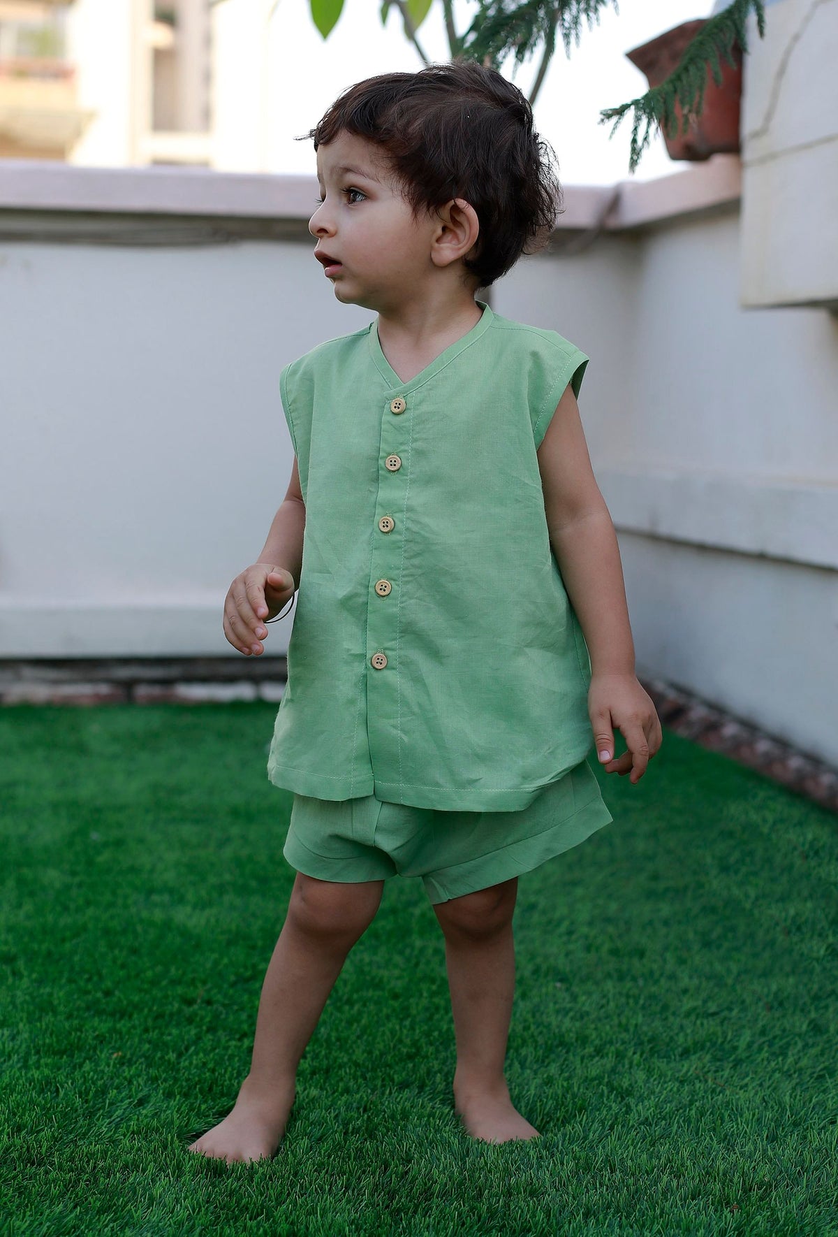 Set of 2: Green Cotton Shirt and Green Short サイズ 7〜8歳