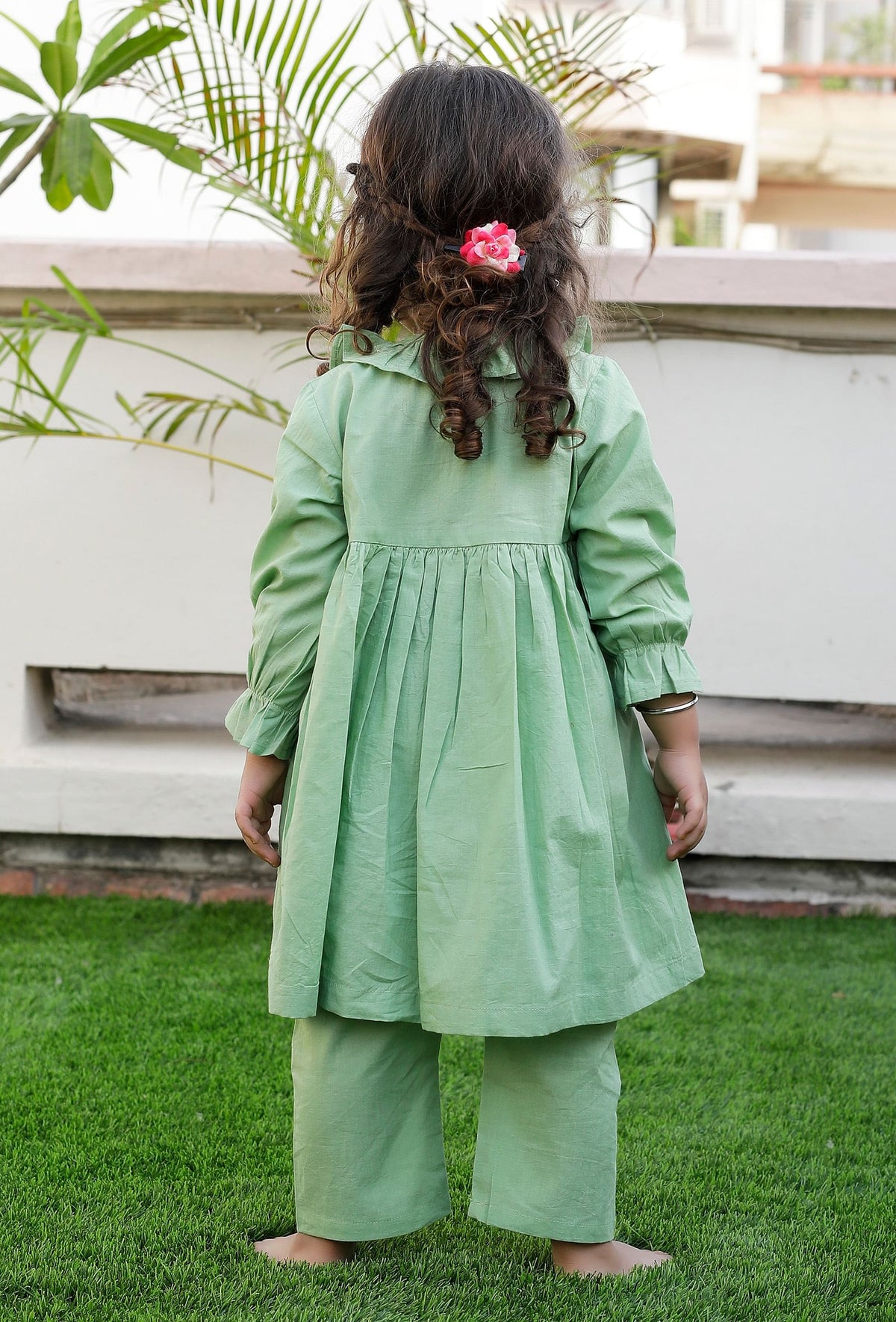 Set of 2: Oly Green Cotton Shirt and Green Pant サイズ 2〜3歳