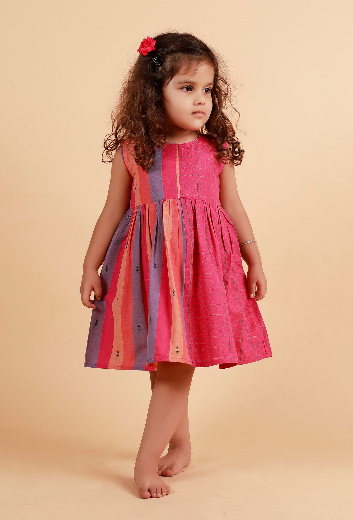 Pink Multicolor Stripe Flared Woven Kurta and Sharara Set サイズ 3〜6か月