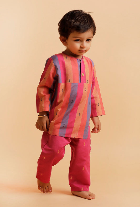 Set of 2: Pink Striped Kurta Paired with Pink Buti Woven Pant サイズ 3〜6か月