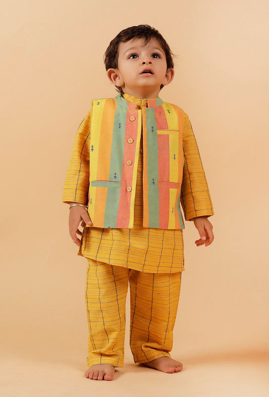 Set of 3: Yellow Checked Kurta with Pant and Nehru Jacket サイズ 3〜4歳
