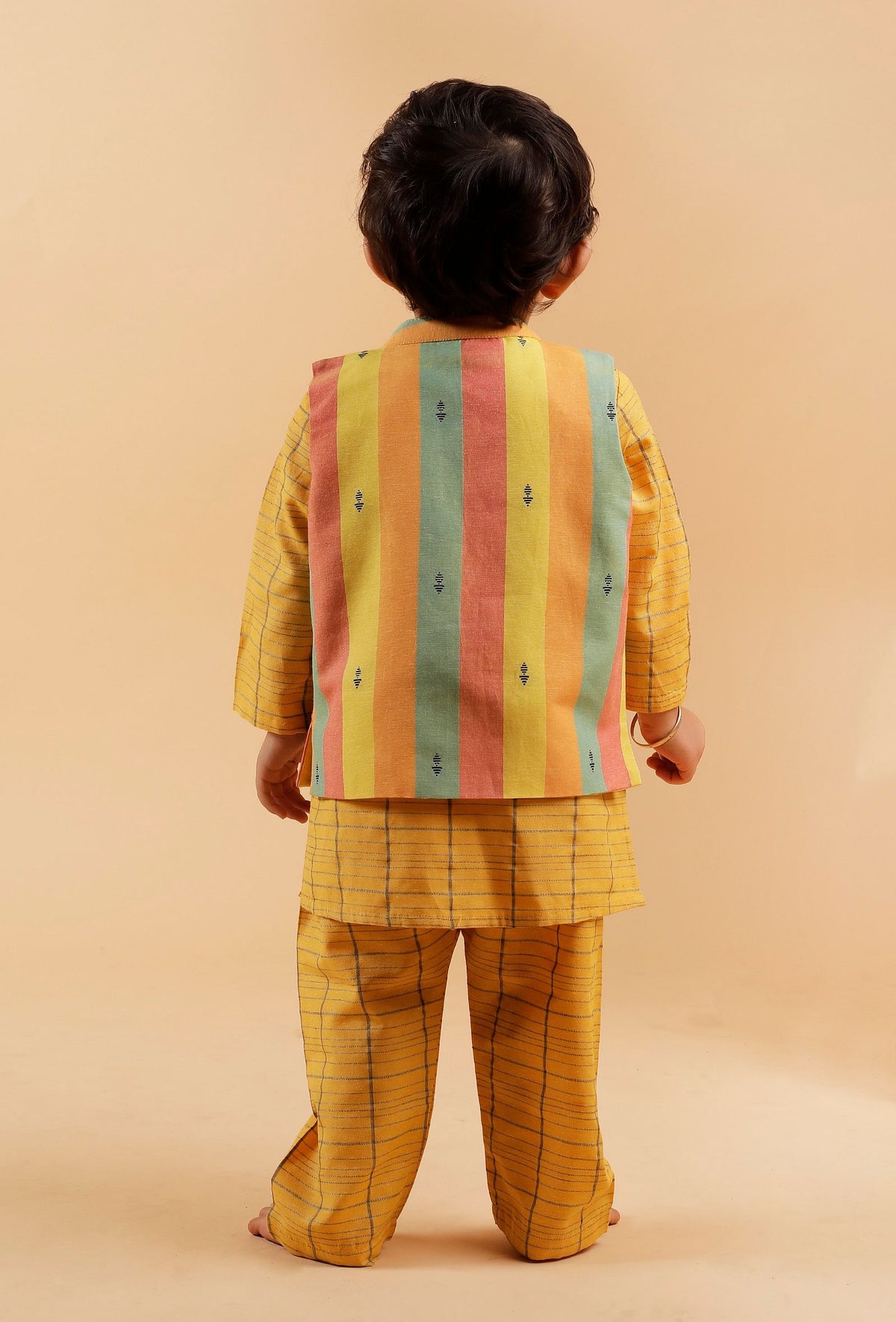 Set of 3: Yellow Checked Kurta with Pant and Nehru Jacket サイズ 9〜10歳