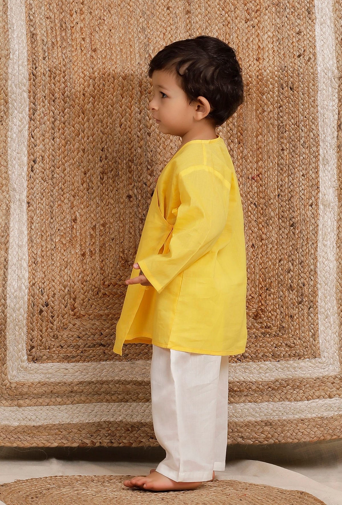 Set of 2: Yellow Wrap Around Mul Mul Kurta With Off-White Mul Mul Pant サイズ 6〜9か月