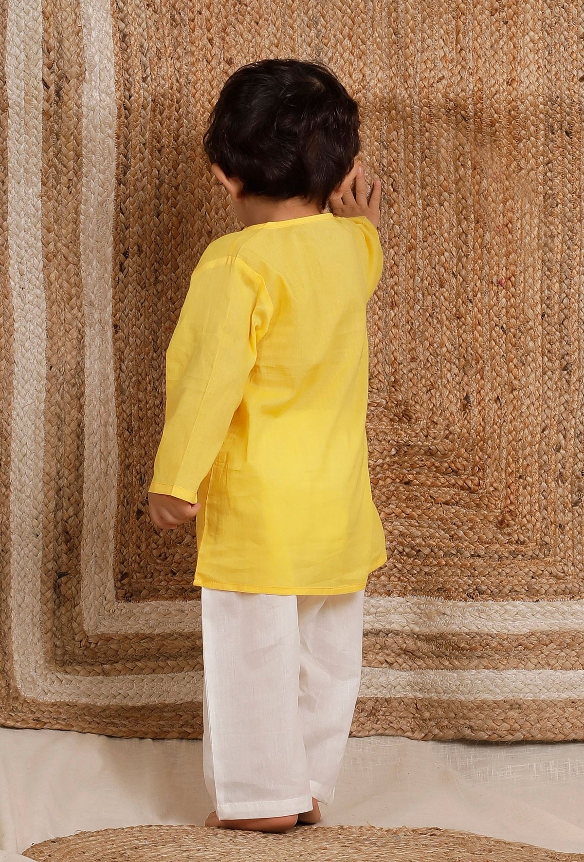 Set of 2: Yellow Wrap Around Mul Mul Kurta With Off-White Mul Mul Pant サイズ 6〜9か月