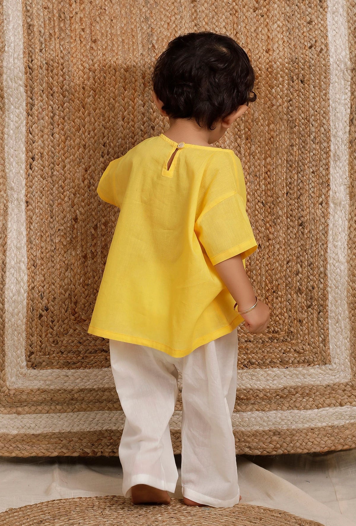 Set of 2: Yellow Short Mul Mul Kurta with Off-White Pant サイズ 0〜3か月