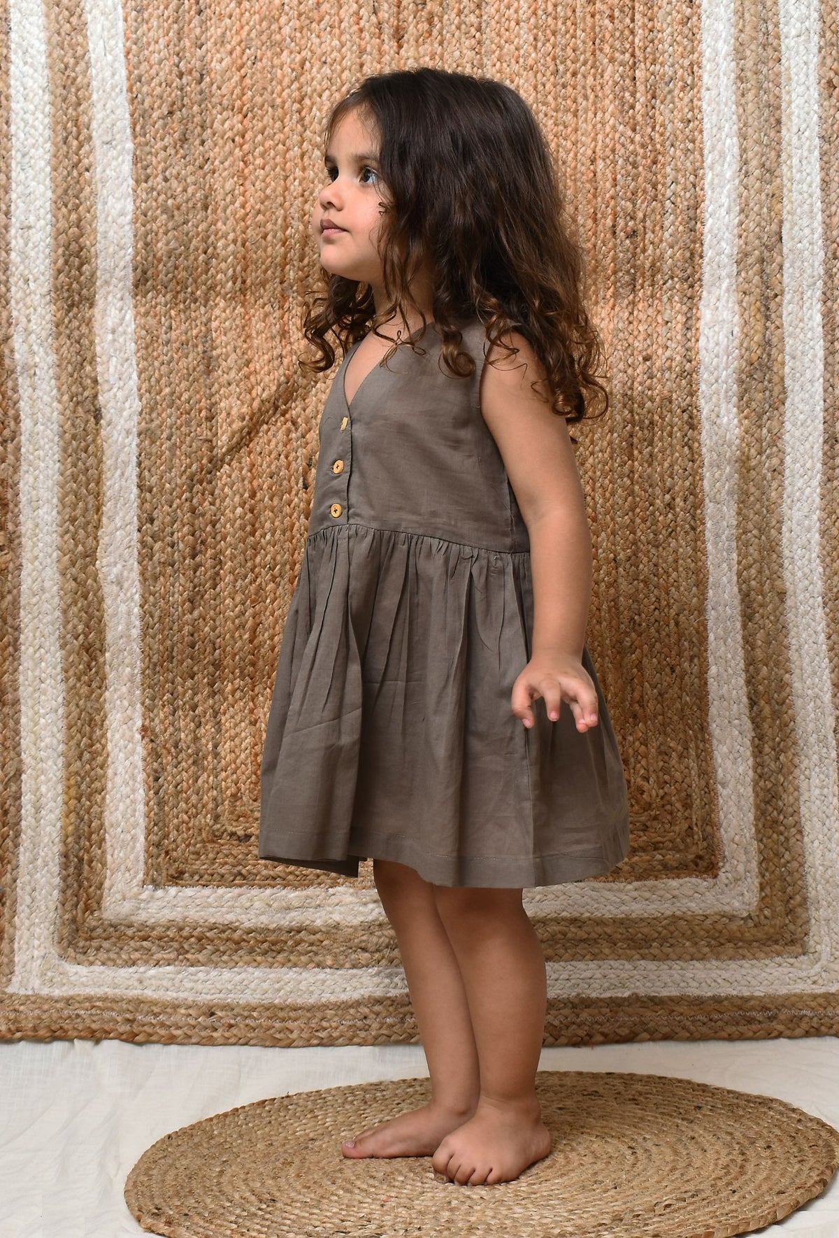 Greyish Brown Mul Mul Dress サイズ 9〜12か月