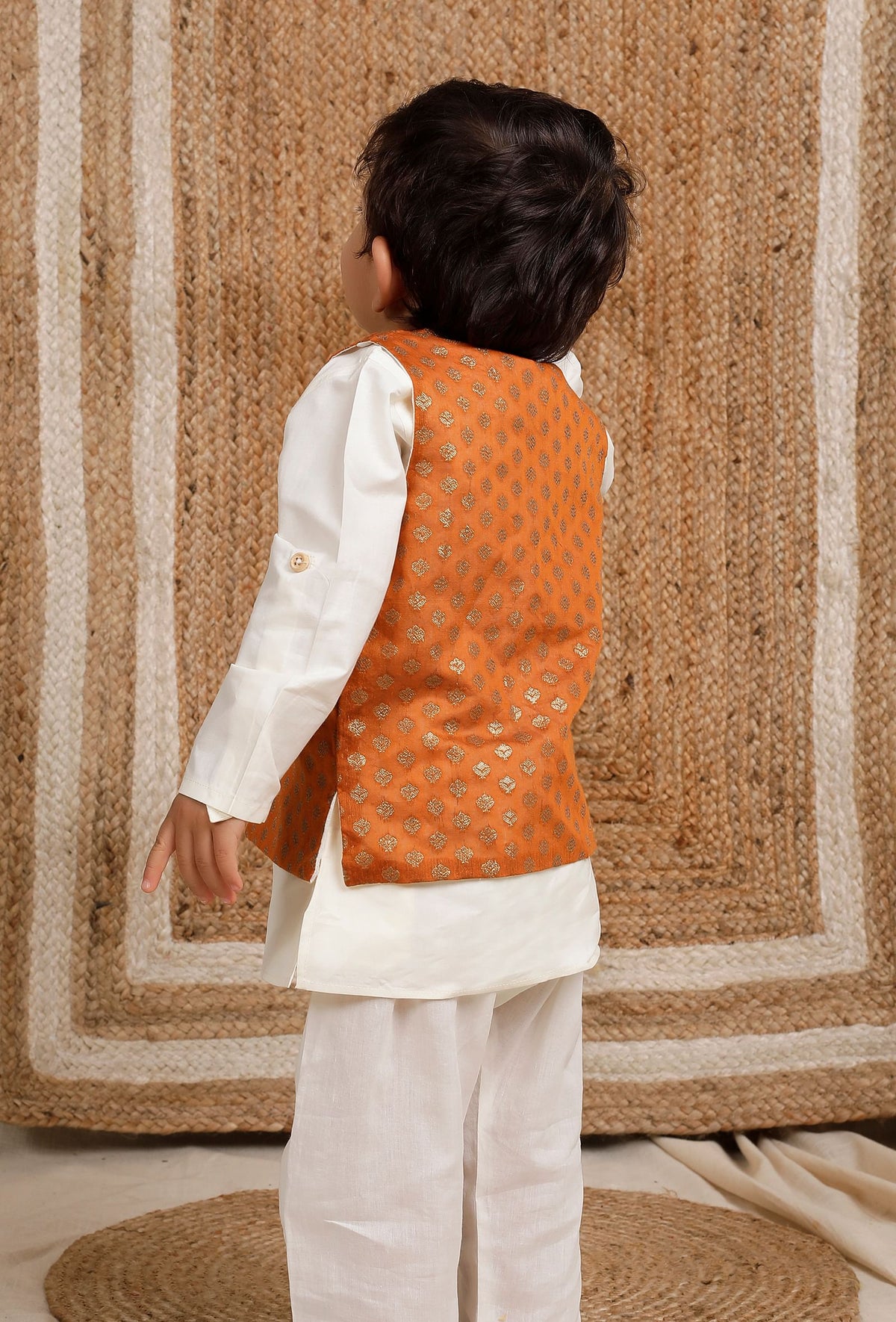 Orange Brocade Nehru Jacket サイズ 6〜7歳