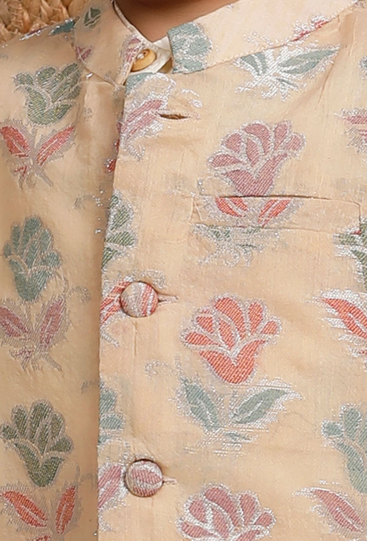 Set of 3: Off White Cotton Silk Kurta, Pyjama & Peach Brocade Nehru Jacket サイズ 7〜8歳