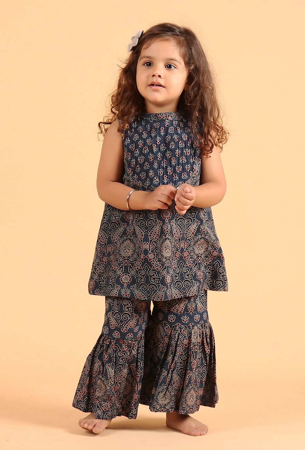 Set of 2: Kira Indigo Multi Ajrakh Print Cotton Kurta & Sharara サイズ 0〜3か月