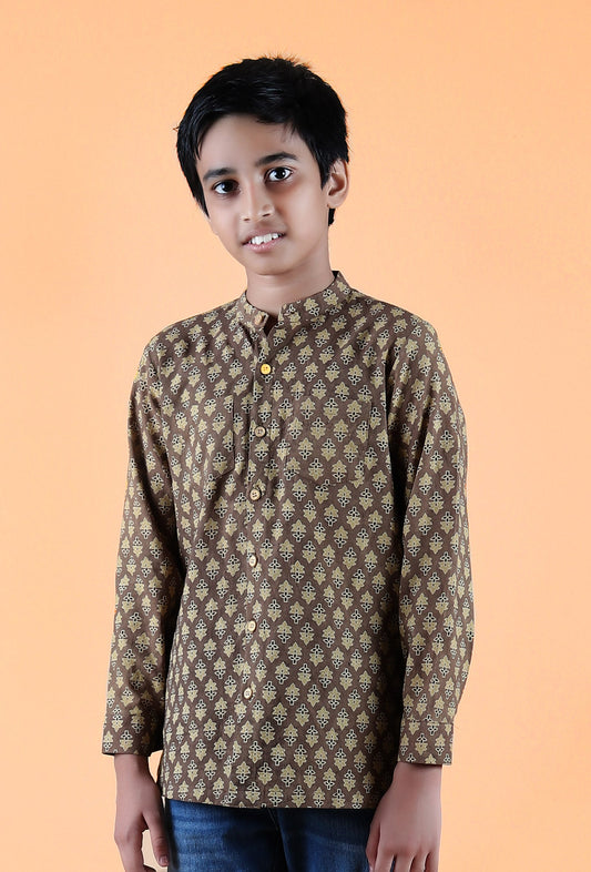 Abe Khaki Ajrakh Print Cotton Super Short Kurta サイズ 7〜8歳