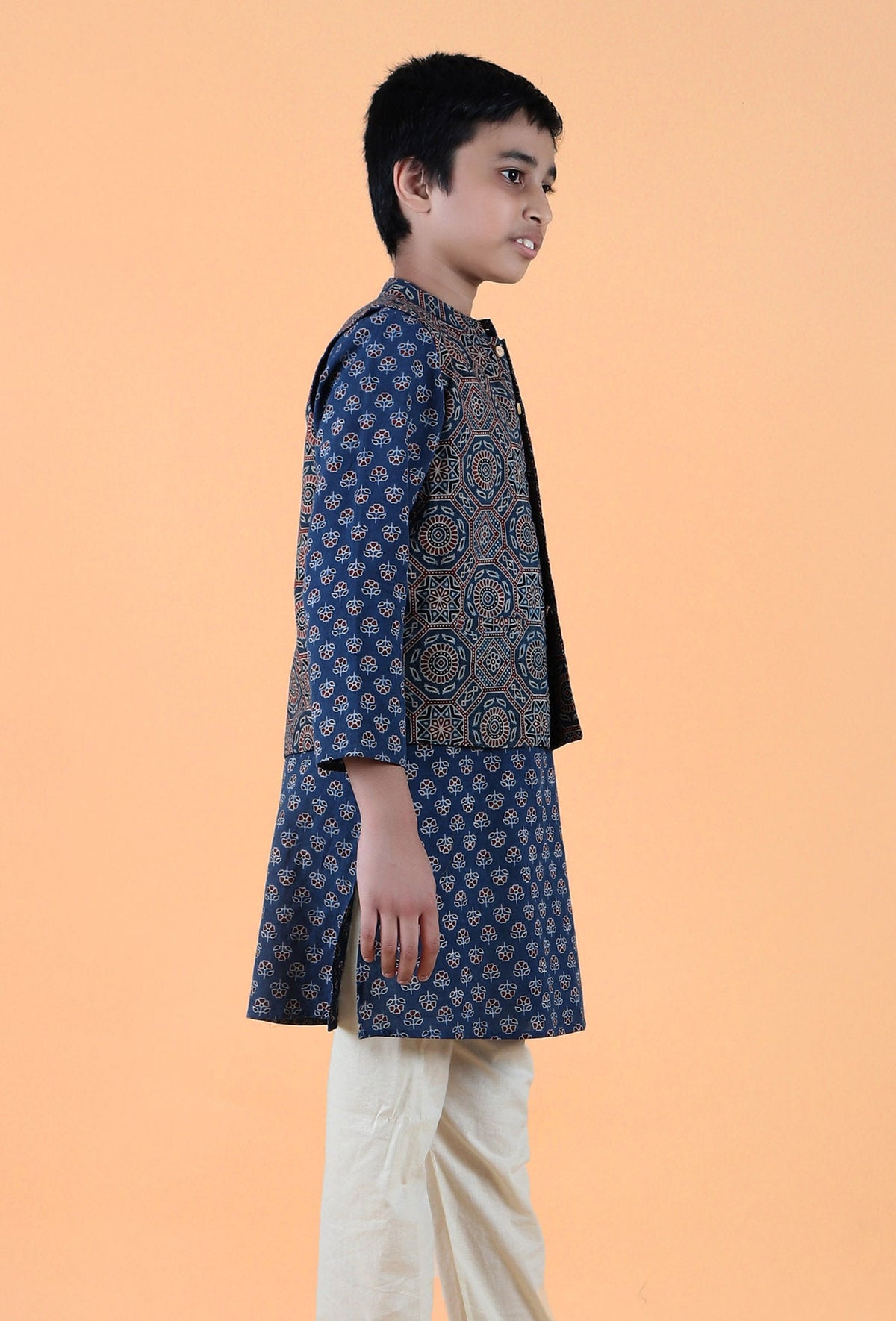 Axel Indigo Ajrakh Print Cotton Nehru Jacket サイズ 7〜8歳