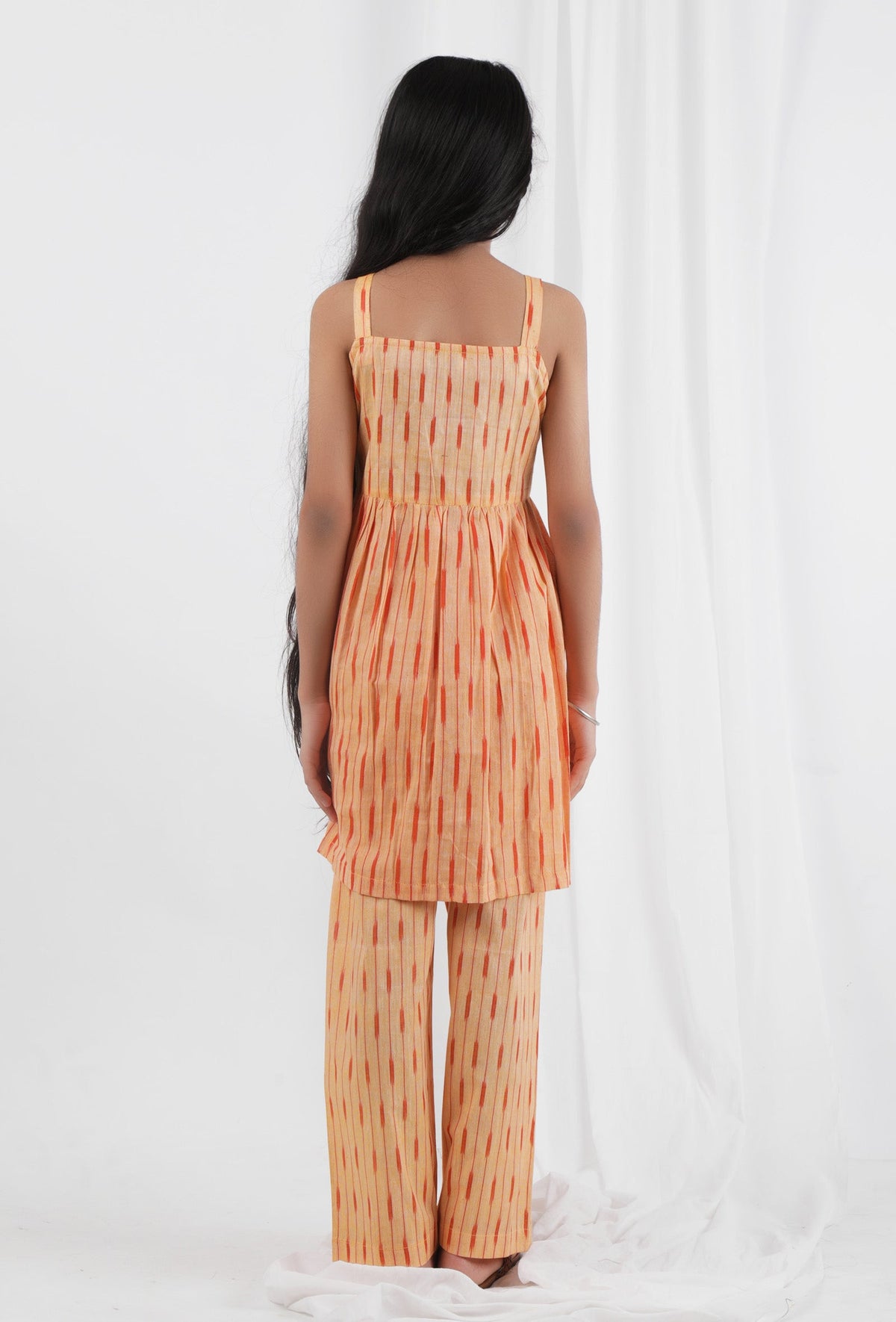Set of 2: Orange Ikat Cotton Kurta & Pants サイズ 9〜10歳