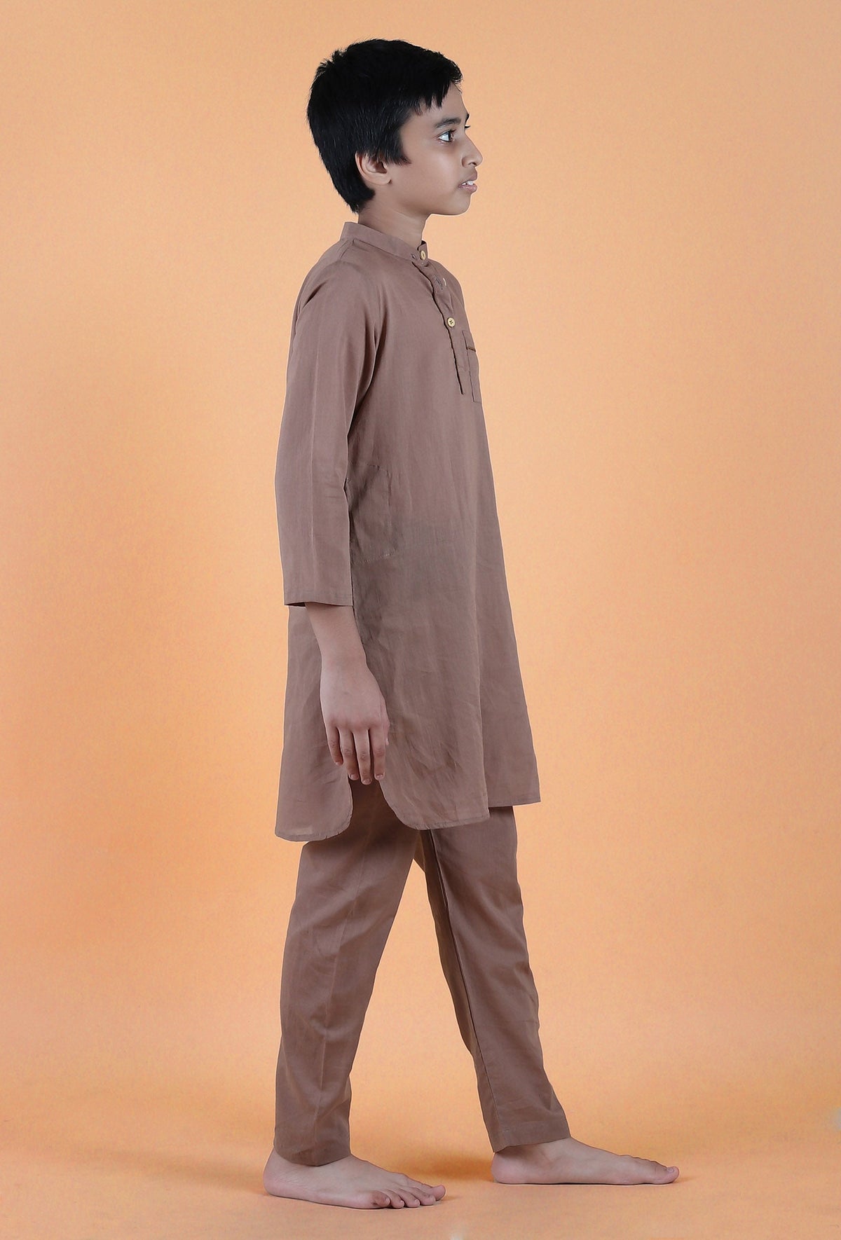 Set of 2: Brown Mulmul Kurta & Pant サイズ 5〜6歳