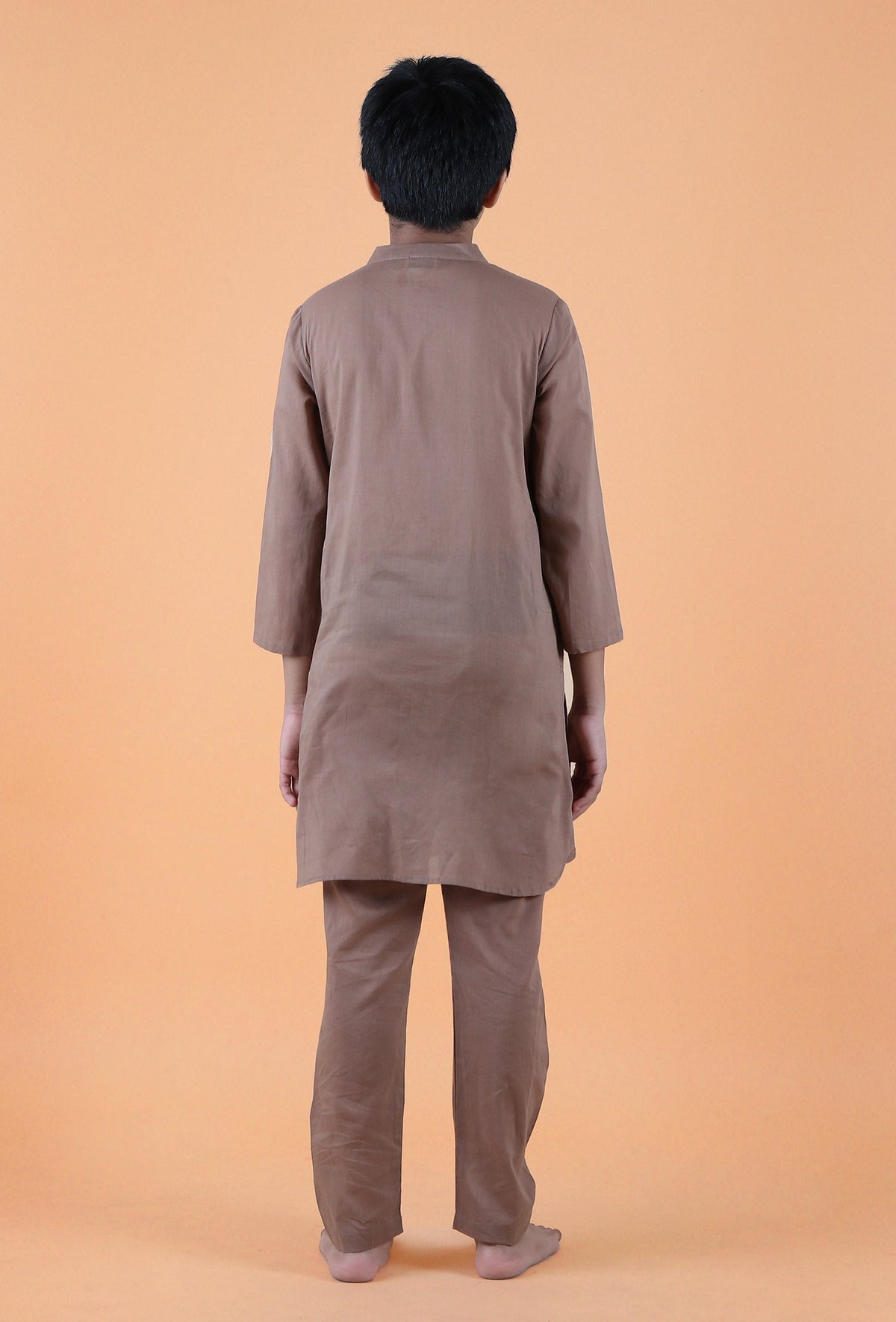 Set of 2: Brown Mulmul Kurta & Pant サイズ 5〜6歳