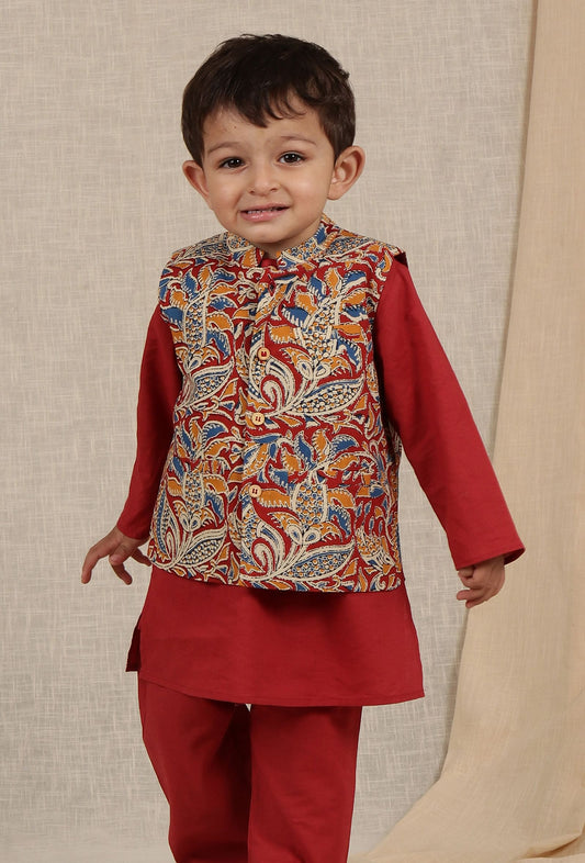 Ayan Maroon Red Kalamkari Printed Cotton Nehru Jacket サイズ 6〜9か月