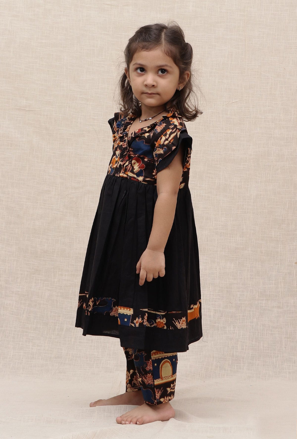 Set of 2: Ebbani Black Kalamkari Printed Cotton Kurta & Palazzo サイズ 6〜9か月