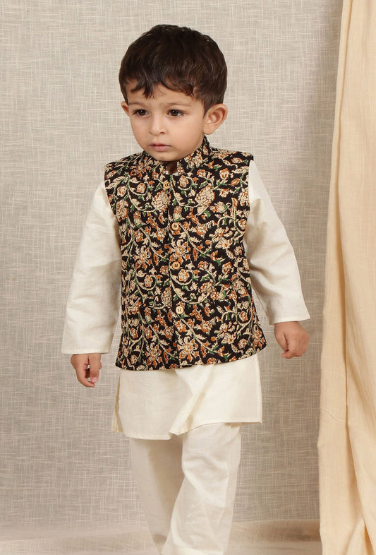 Caitya Black Kalamkari Printed Cotton Nehru Jacket サイズ 6〜9か月