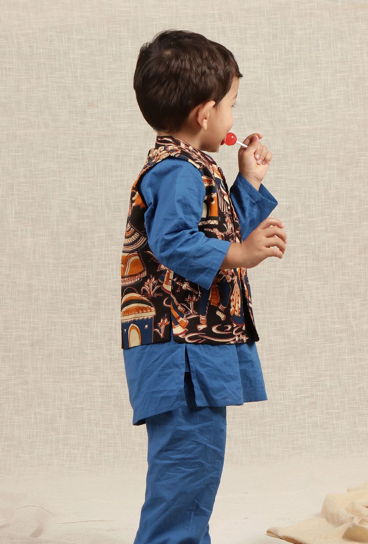Edwin Black Kalamkari Printed Cotton Nehru Jacket サイズ 3〜4歳
