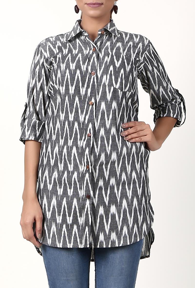 Grey And White Handloom Cotton Ikat Asymmetrical Shirt サイズ S