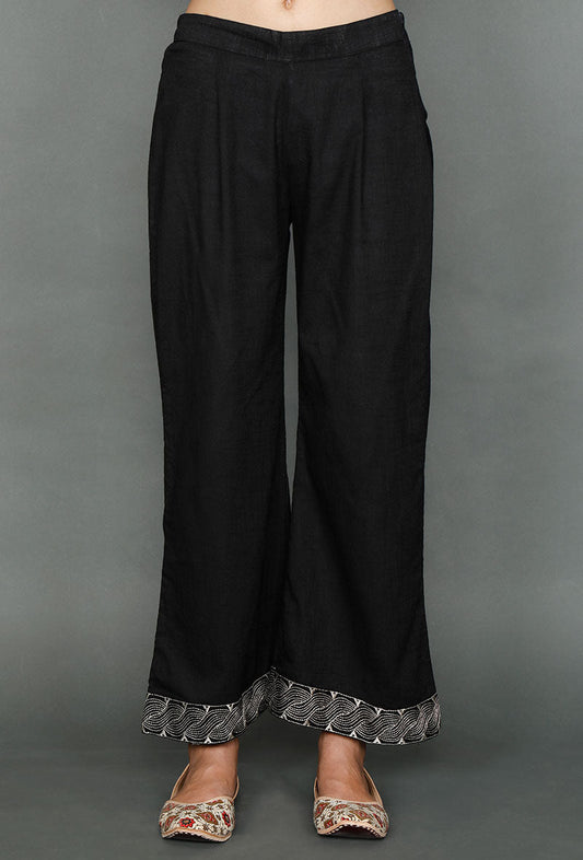 Black Palazzos With Kantha Embroidery サイズ M