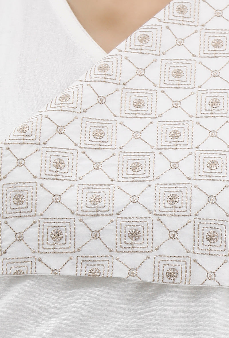 White Cotton Kurta With Off-White Kantha Embroidery サイズ S
