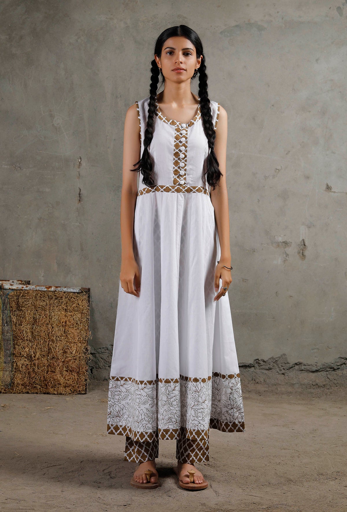 Brown and White Long Cotton Kurta サイズ S