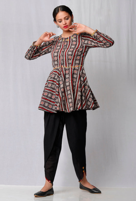 Black Ajrakh Printed Cotton Top サイズ M